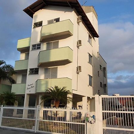 Апартаменты Residencial Larissa Elena Флорианополис Экстерьер фото