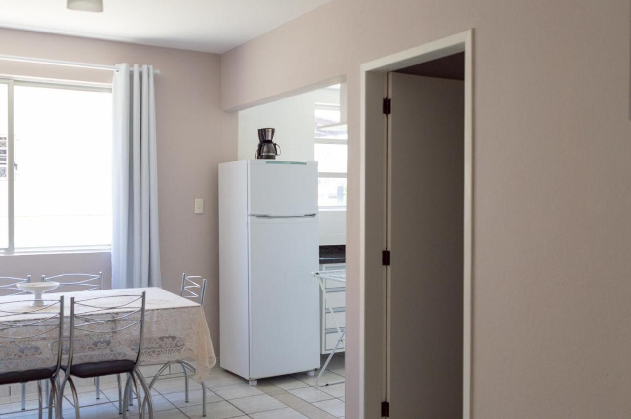Апартаменты Residencial Larissa Elena Флорианополис Экстерьер фото